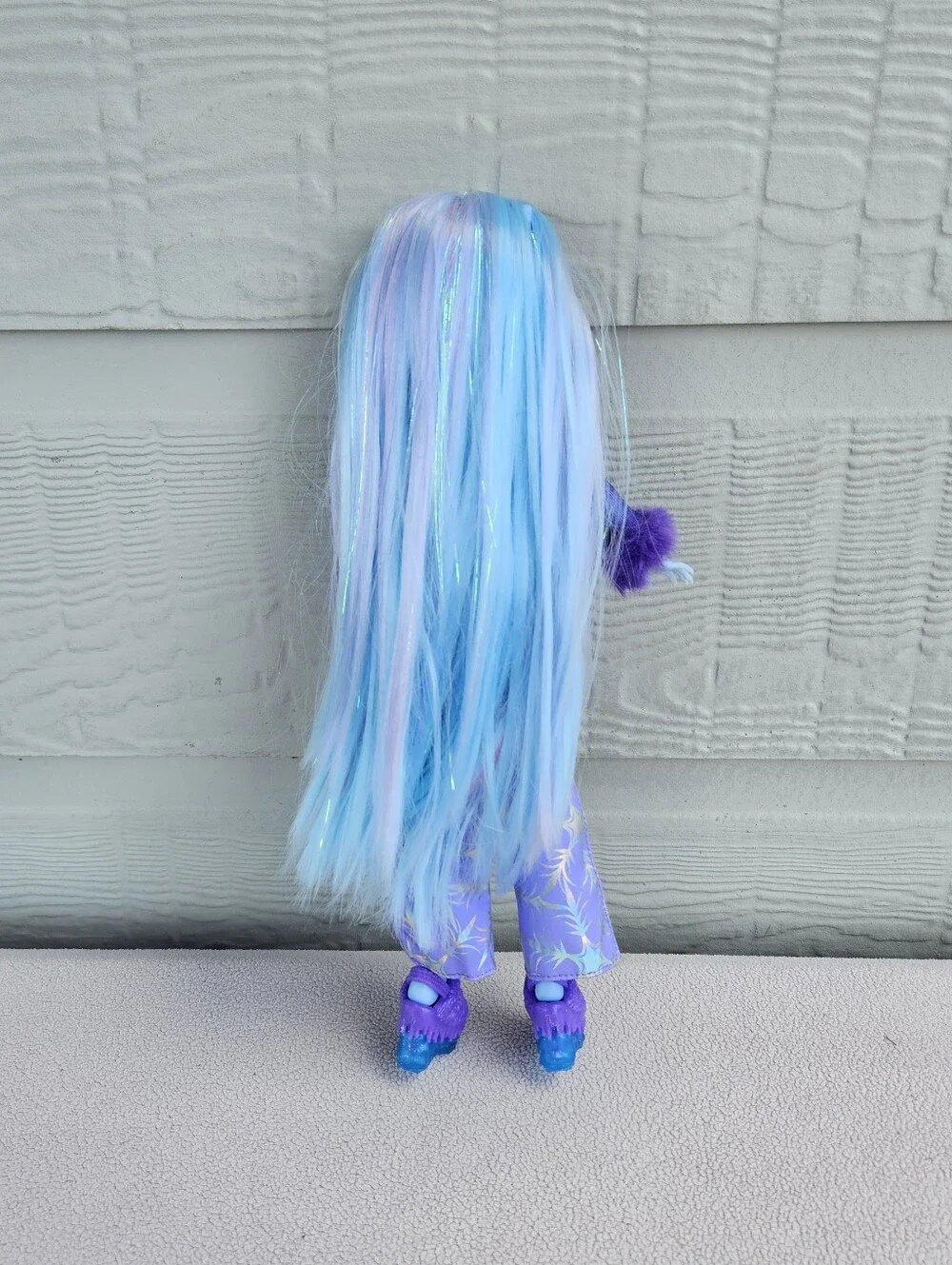 Monster High Abbey Bominable Yeti Fashion Doll Winter Snowflake 2023 Purple
